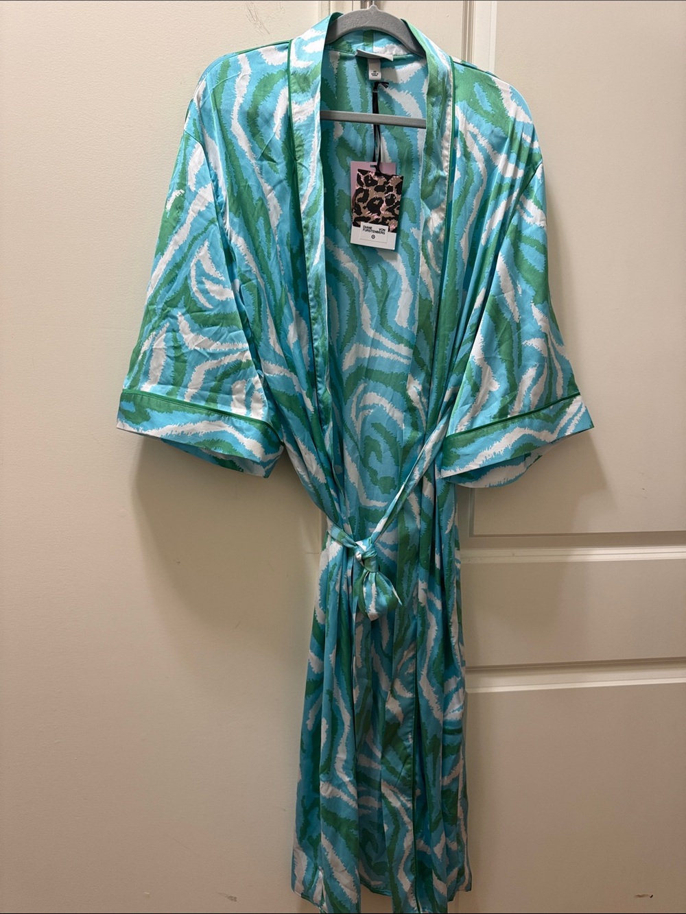 NWT Diane Von Furstenberg Women Robe
